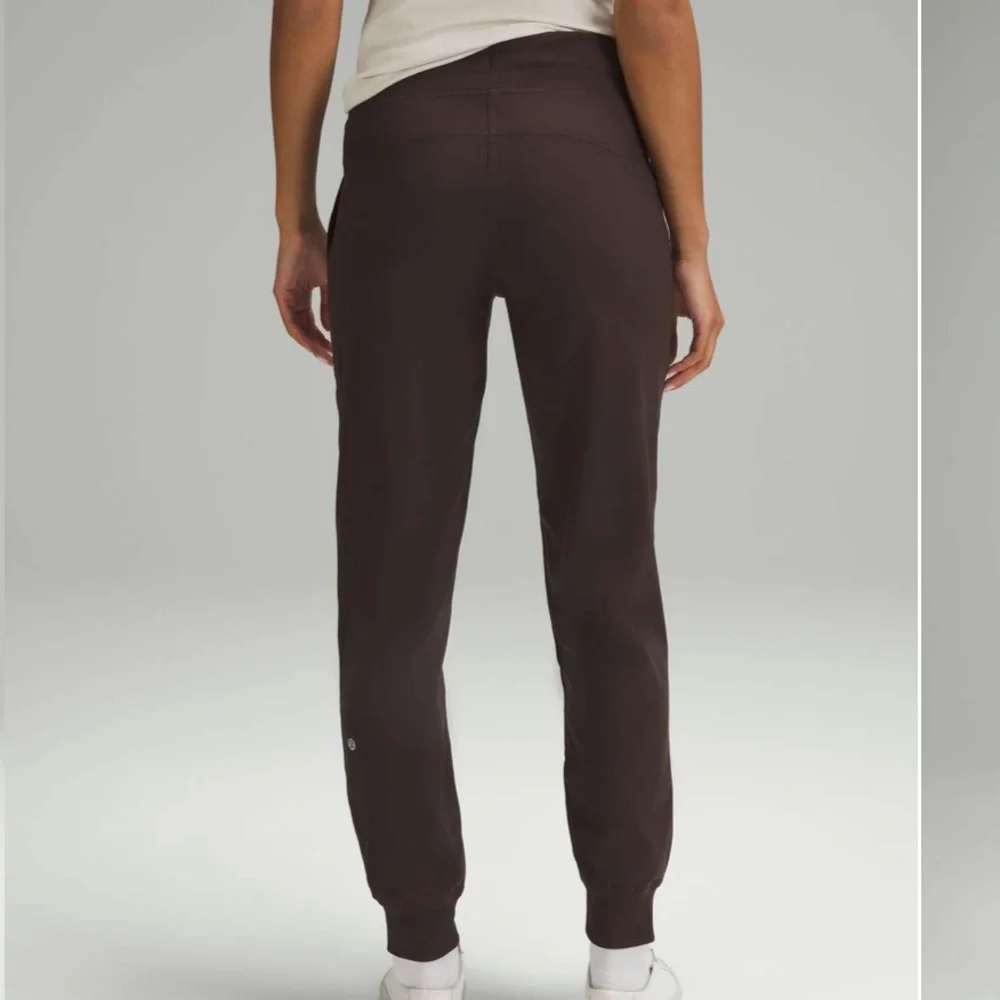 Lululemon Dance Studio Mid Rise Joggers 8 Espresso - Picture 2 of 7